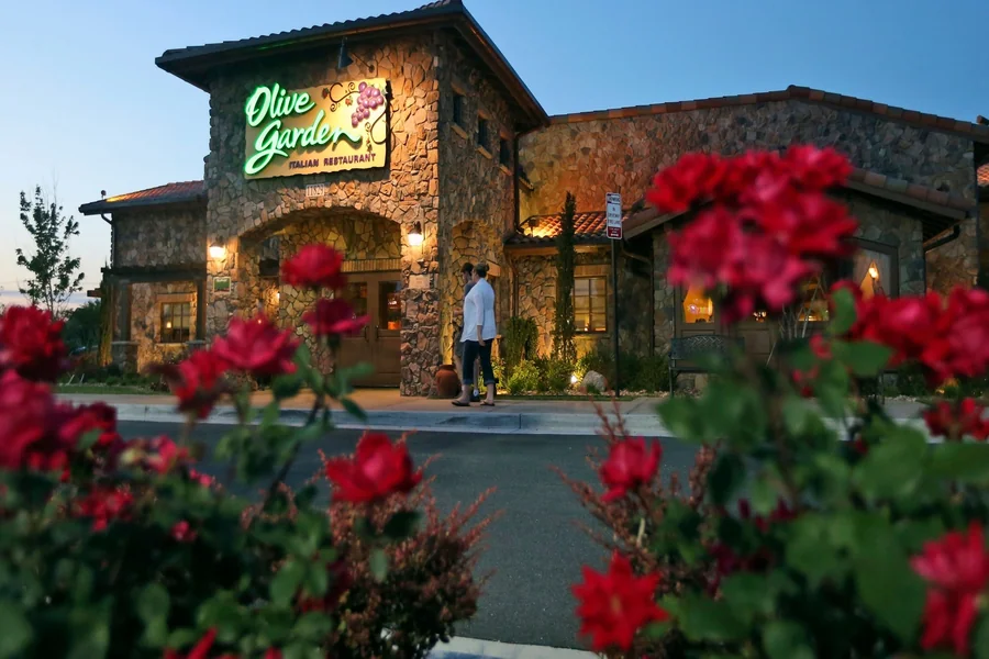 Does Olive Garden Take Apple Pay