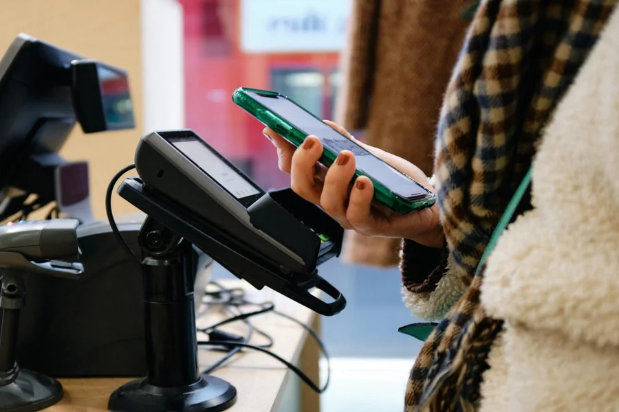 Does DQ Take Apple Pay