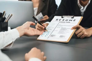 Resume Strategies for Returning to Work After a Career Break