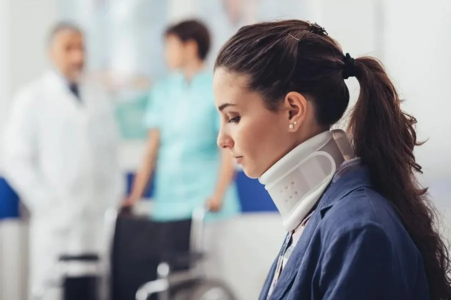 Cervical Collar: Uses, Benefits, and How It Supports the Neck